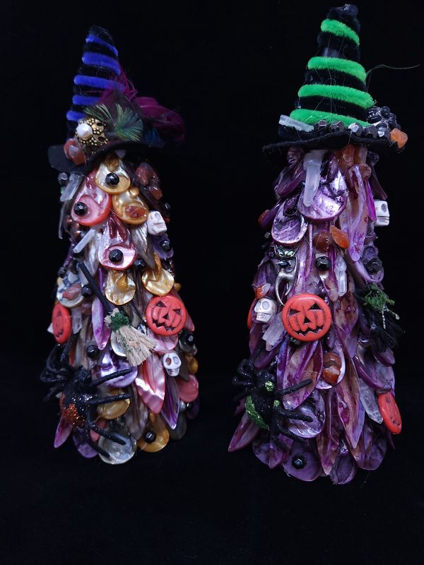 Witch Ornaments, Color: Green