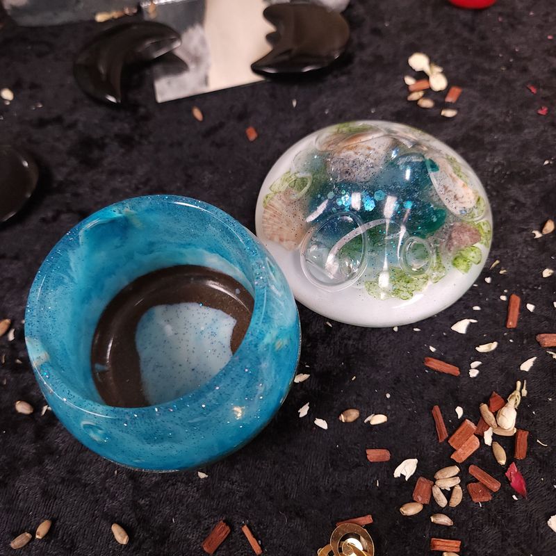 Tidekeeper's Treasure Resin Ocean Keepsake Jar