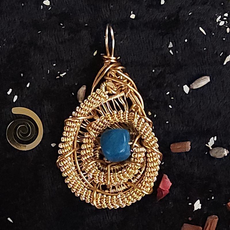 Apatite Radiance Pendant