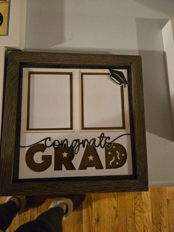 GRADUATION SHADOW BOX