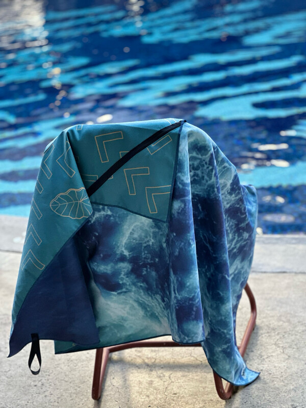 Waikiki Wave Microfiber Suede Shake It Off Towel