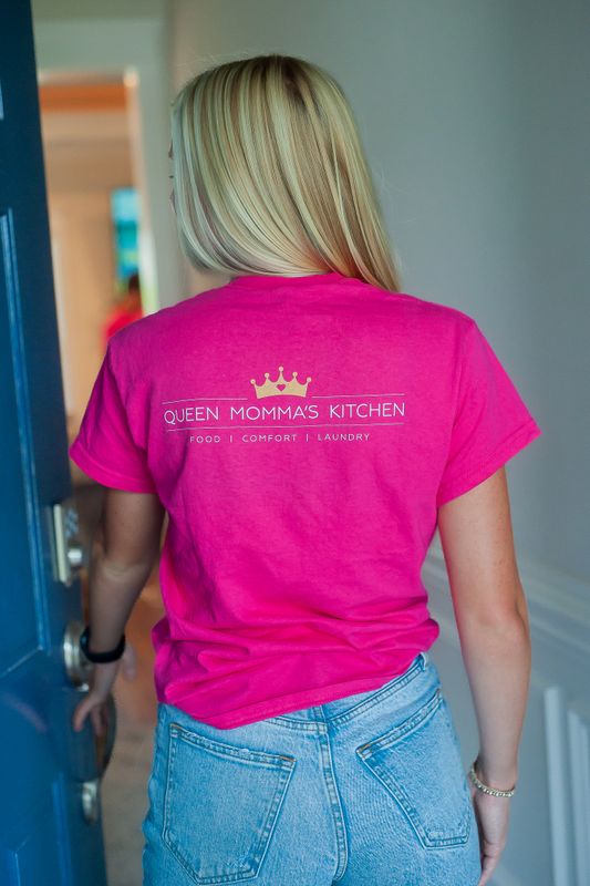 QM’S SIGNATURE PINK T-SHIRT