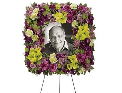 COURONNE CARRÉ SUR CHEVALET - MOSAÏQUE DE SOUVENIRS
