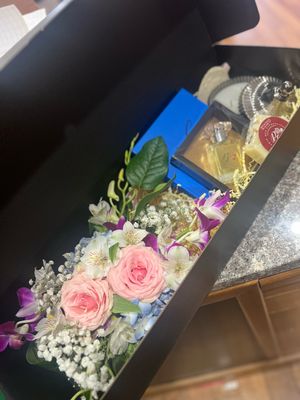Deluxe floral surprise box 