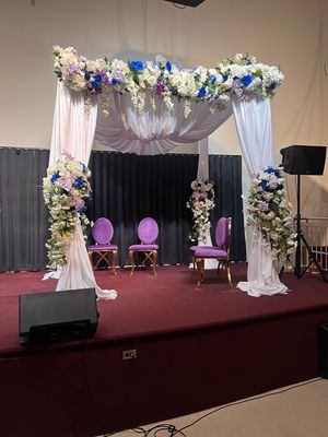 Chuppah avec fleurs 