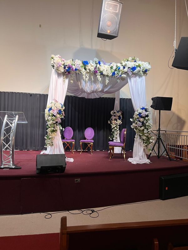Chuppah avec fleurs 