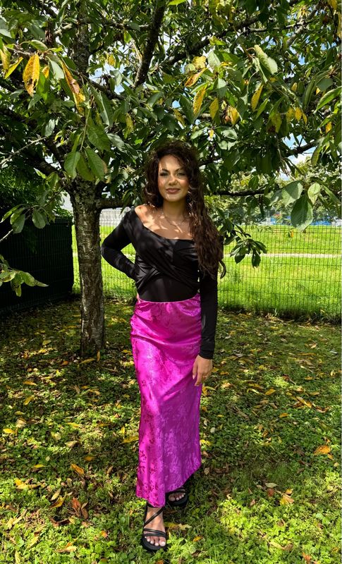 Jupe longue satinée magenta