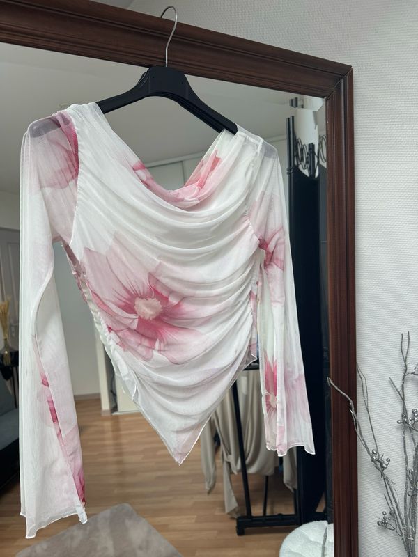 Haut en tulles fleurie