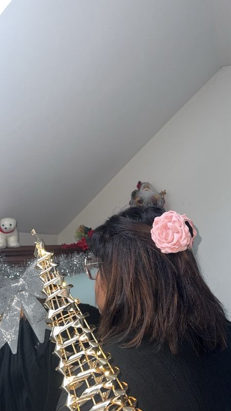 Pince fleur en tissu rose