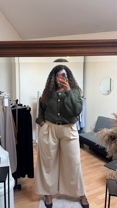 Pantalon beige avec ceinture