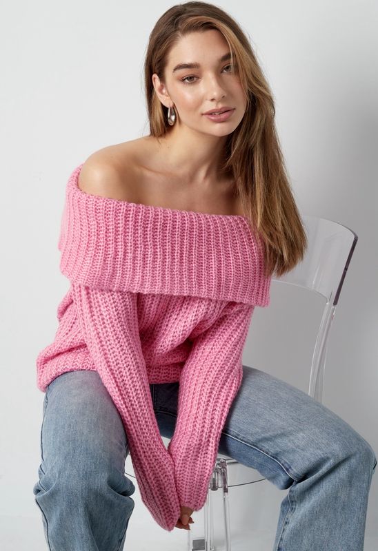 Pull épaules dénudées rose