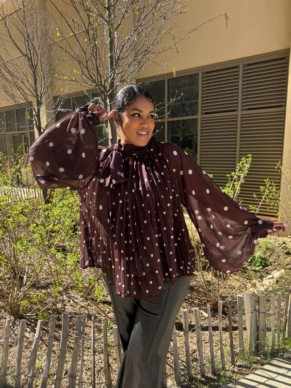 Blouse à pois marron