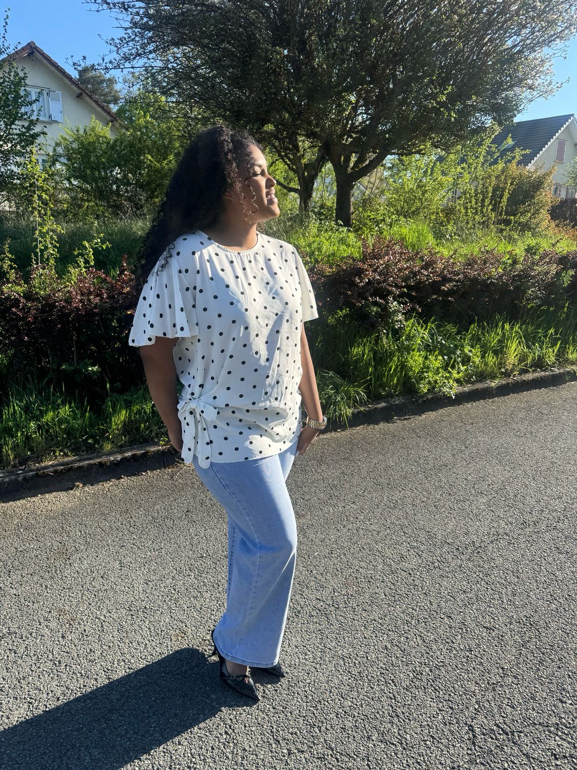 Tee shirt pois avec noeud