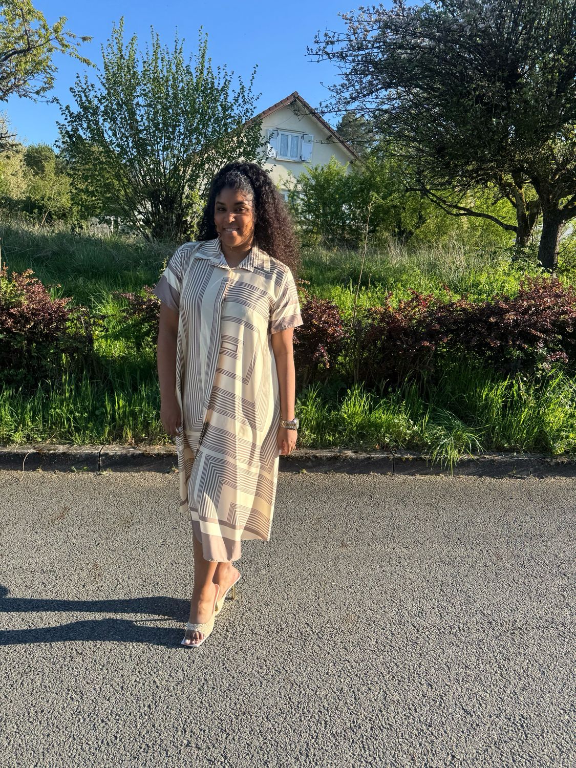 Robe chemise fluide satinée