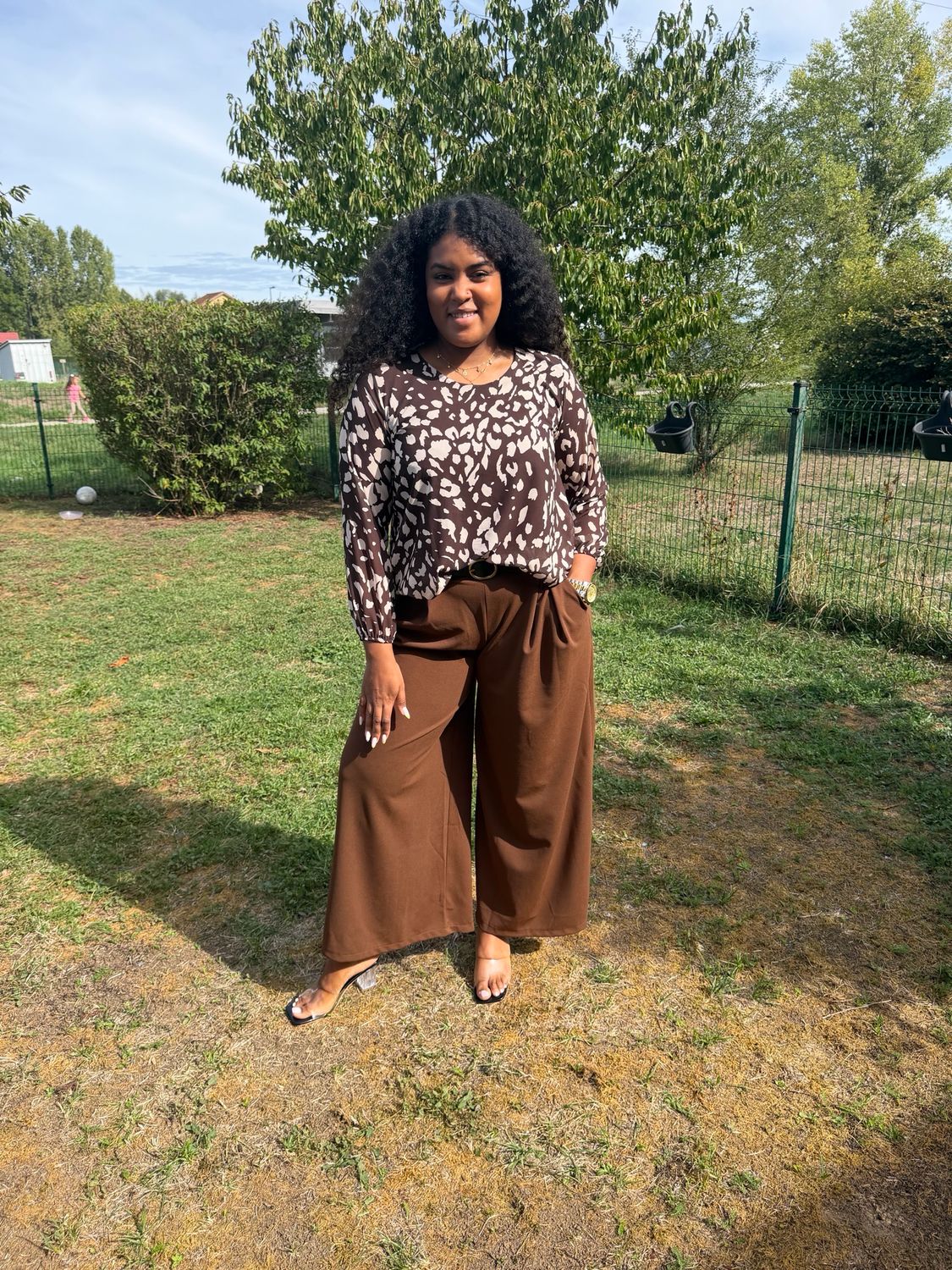 Pantalon ample taille élastique avec une ceinture