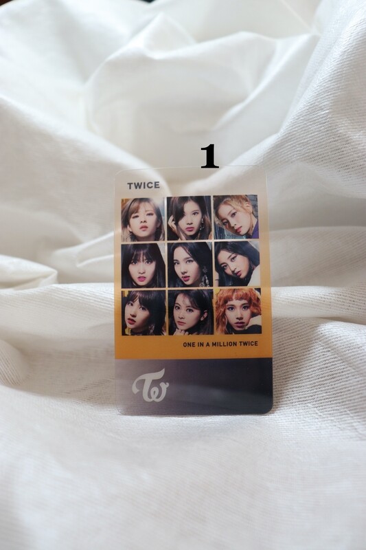 Cartes transparentes TWICE – La collection parfaite pour les ONCE !