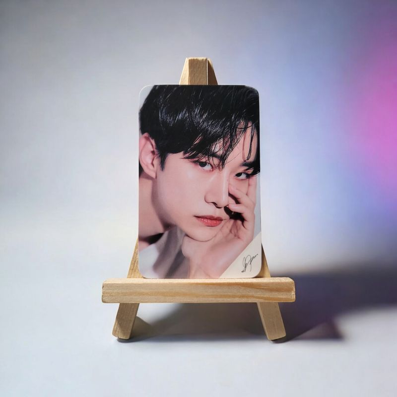 Photocards LEE JUNHO Série 1 - 10 Modèles Uniques