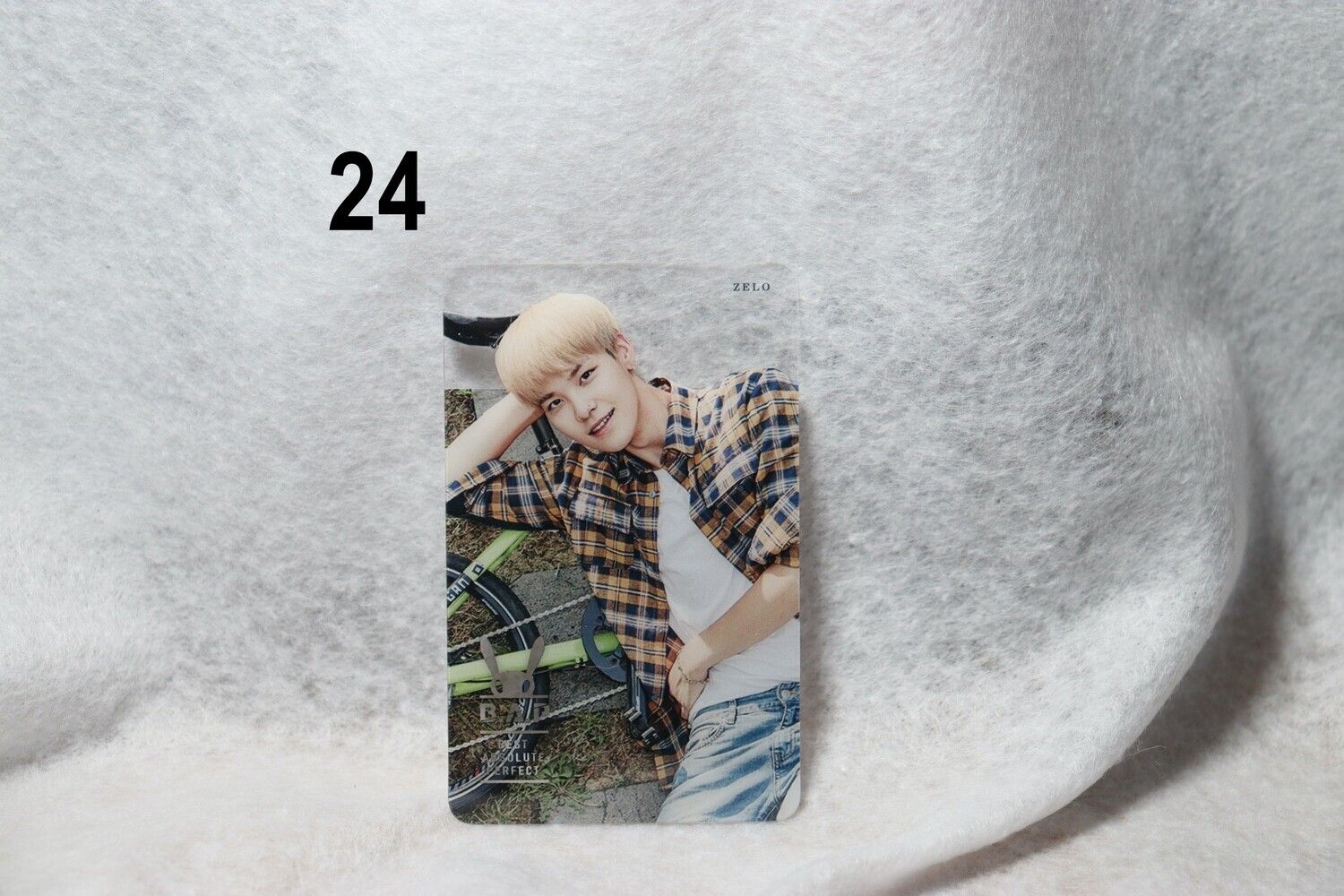 Cartes transparentes B.A.P – Photocards uniques et originales pour les BABYs