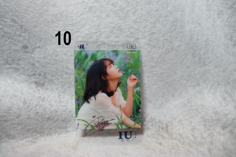 Photocards transparentes IU (Lee Ji-eun) – Collection incontournable pour les UAENAs