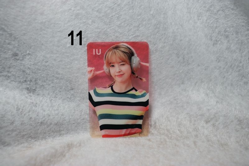 Photocards transparentes IU (Lee Ji-eun) – Collection incontournable pour les UAENAs