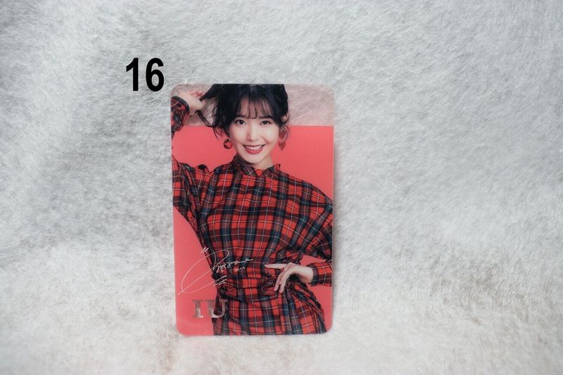 Photocards transparentes IU (Lee Ji-eun) – Collection incontournable pour les UAENAs