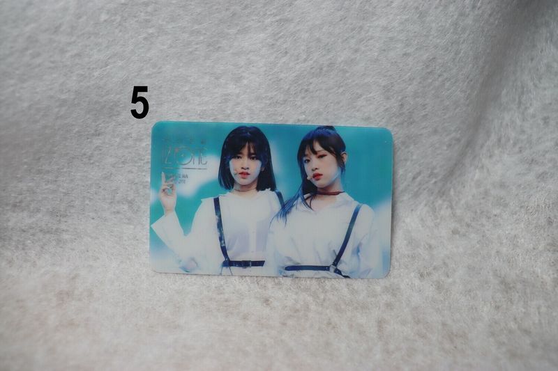 Photocards transparentes IZONE – Collection incontournable pour les WIZONE​​