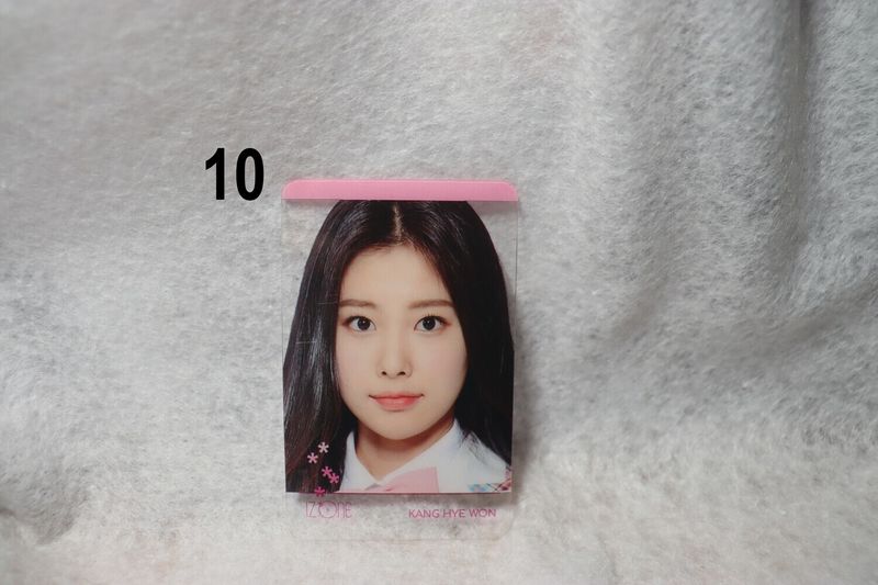 Photocards transparentes IZONE – Collection incontournable pour les WIZONE​​