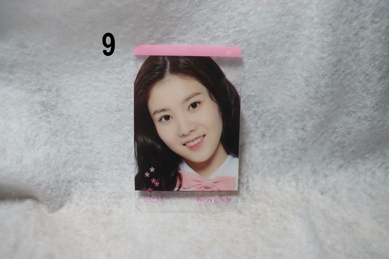 Photocards transparentes IZONE – Collection incontournable pour les WIZONE​​
