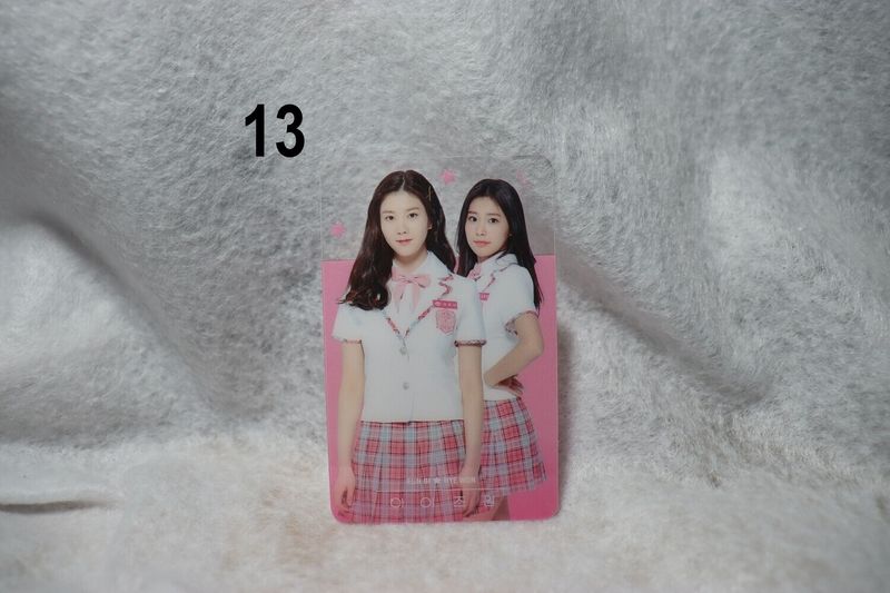 Photocards transparentes IZONE – Collection incontournable pour les WIZONE​​