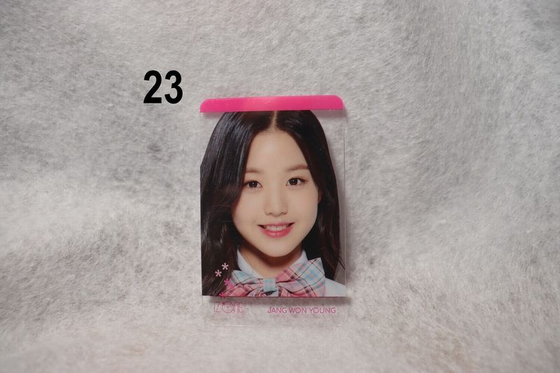 Photocards transparentes IZONE – Collection incontournable pour les WIZONE​​
