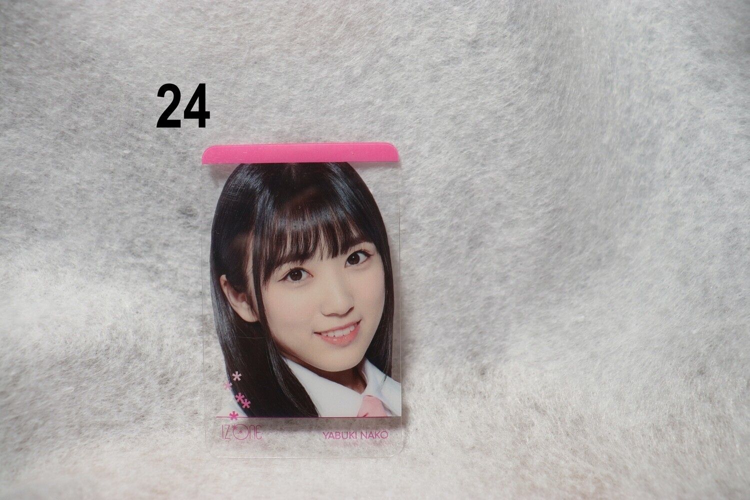 Photocards transparentes IZONE – Collection incontournable pour les WIZONE​​