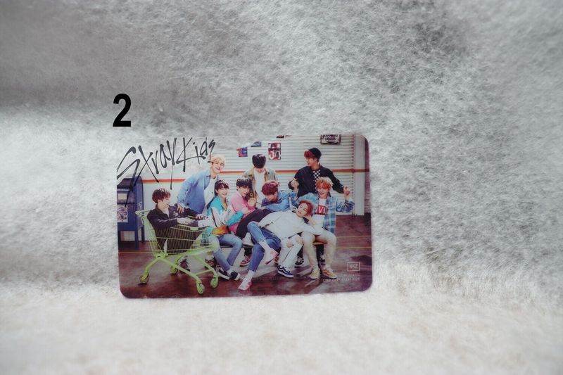 Cartes transparentes Stray Kids Série 1 – Collection incontournable pour les STAY