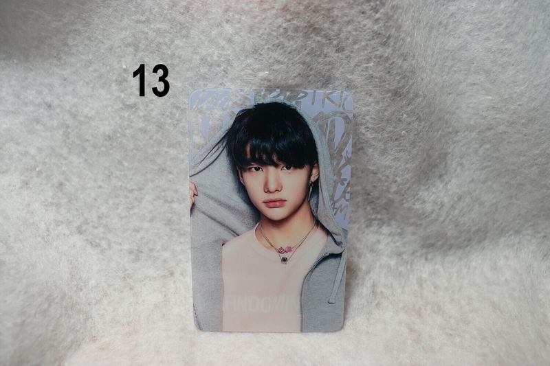 Cartes transparentes Stray Kids Série 1 – Collection incontournable pour les STAY