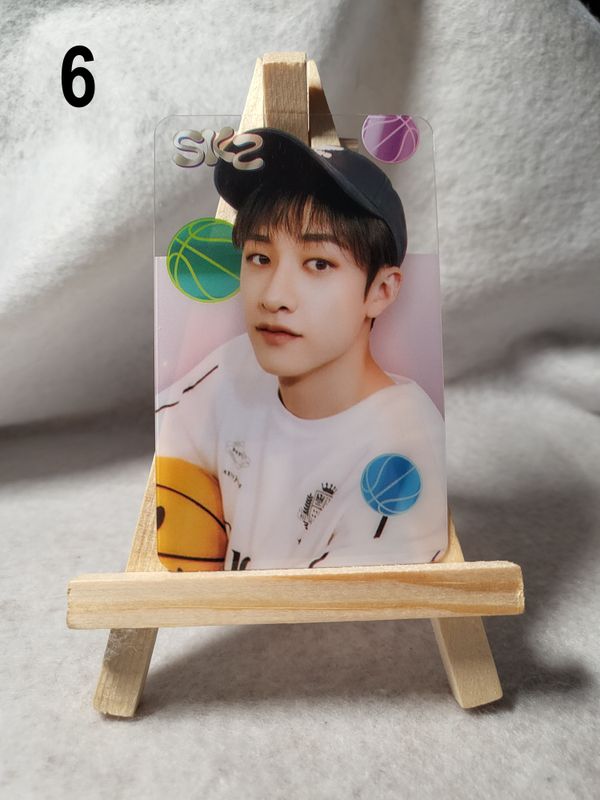 Cartes transparentes STRAY KIDS Série 2 – Collection incontournable pour les STAY