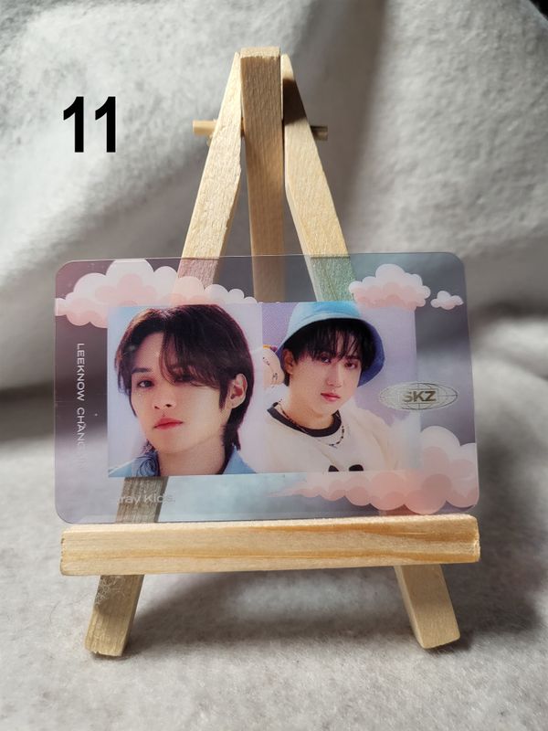 Cartes transparentes STRAY KIDS Série 2 – Collection incontournable pour les STAY