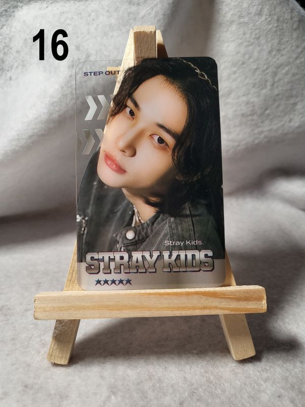 Cartes transparentes STRAY KIDS Série 2 – Collection incontournable pour les STAY