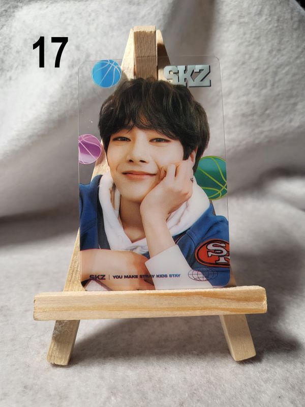Cartes transparentes STRAY KIDS Série 2 – Collection incontournable pour les STAY