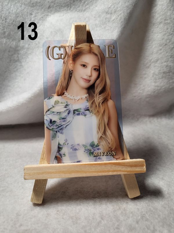 Cartes transparentes (G)I-DLE – Collection essentielle pour les NEVERLAND