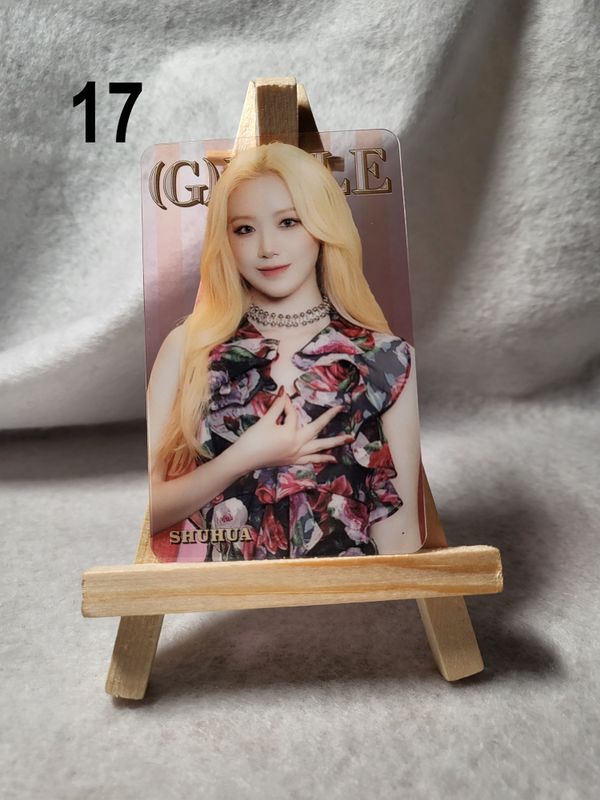 Cartes transparentes (G)I-DLE – Collection essentielle pour les NEVERLAND