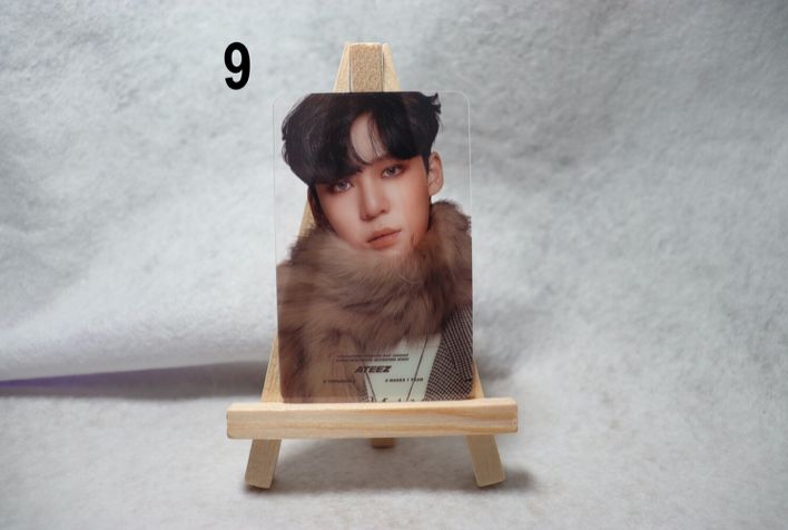 Cartes transparentes ATEEZ – Collection incontournable pour les ATINY
