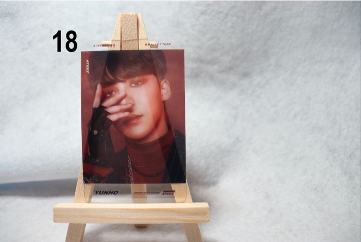 Cartes transparentes ATEEZ – Collection incontournable pour les ATINY