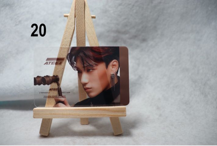 Cartes transparentes ATEEZ – Collection incontournable pour les ATINY