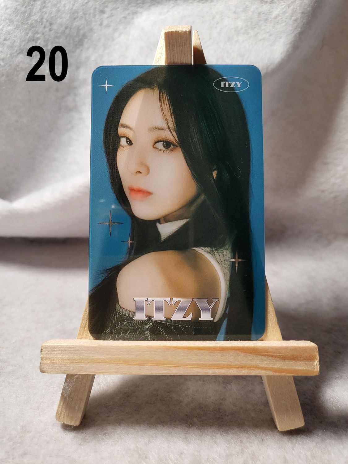 Cartes transparentes ITZY – Un essentiel pour les MIDZY