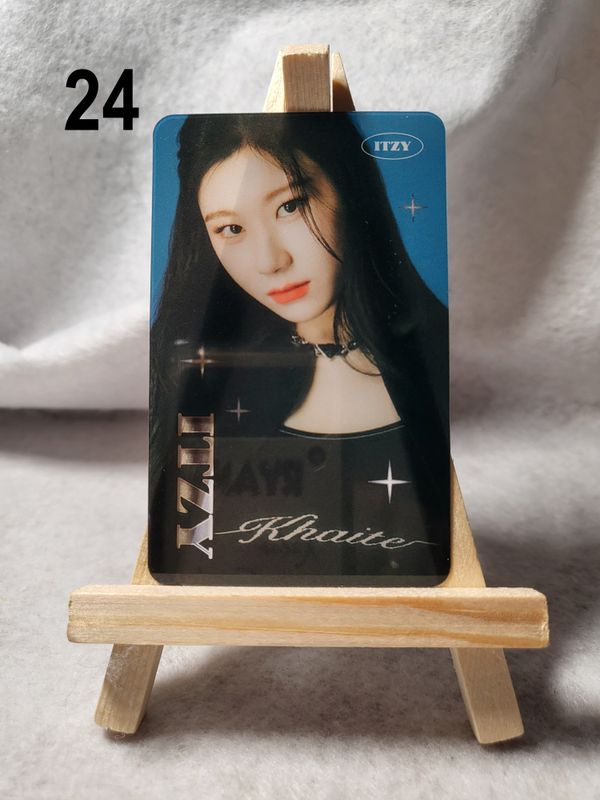 Cartes transparentes ITZY – Un essentiel pour les MIDZY