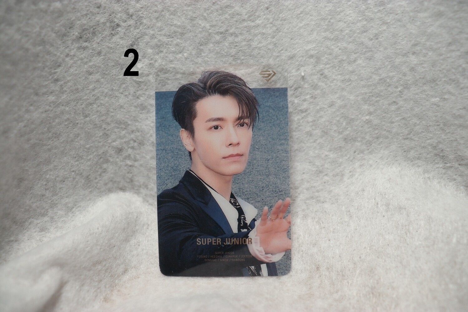 Cartes transparentes Super Junior – Collection incontournable pour les ELF