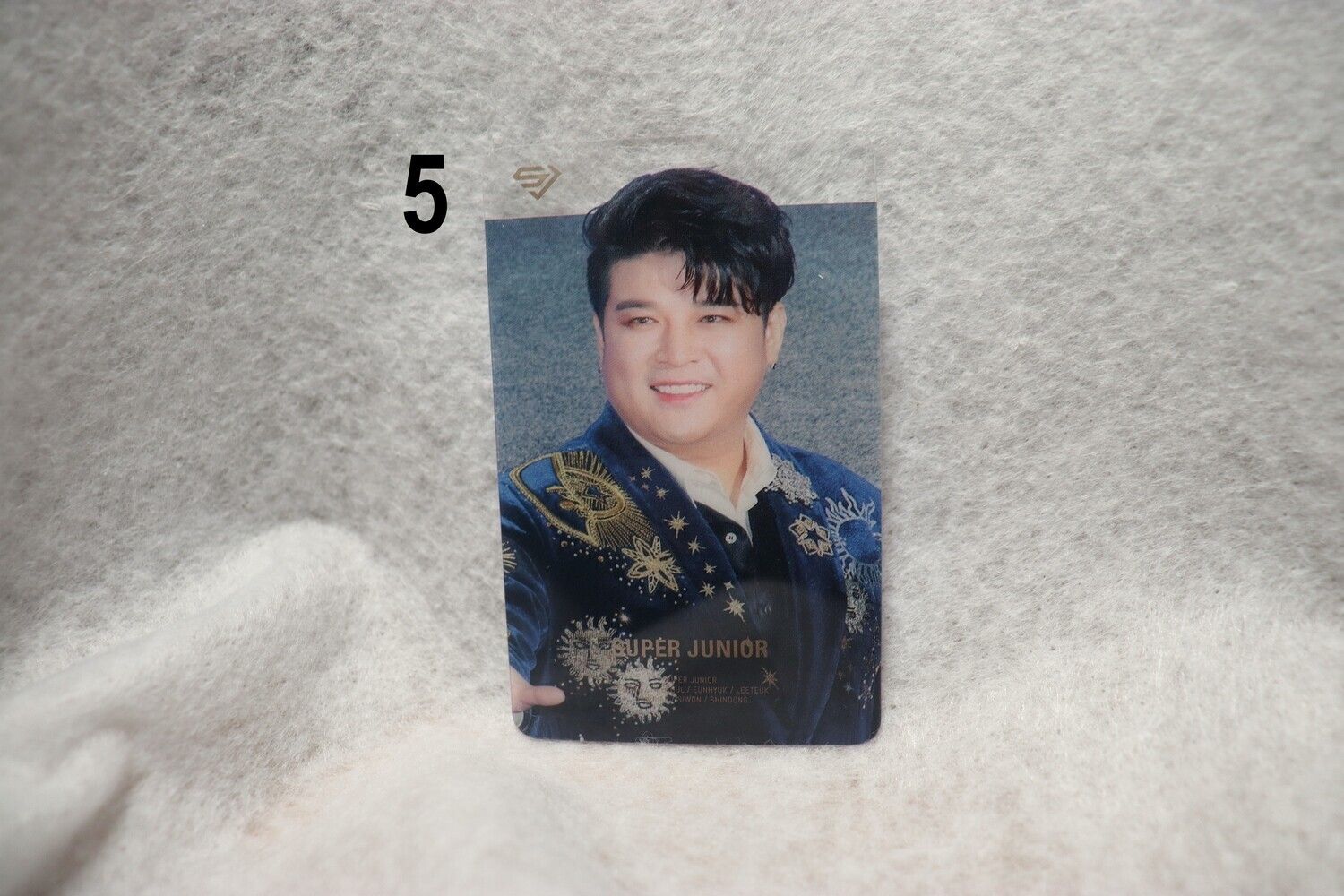 Cartes transparentes Super Junior – Collection incontournable pour les ELF