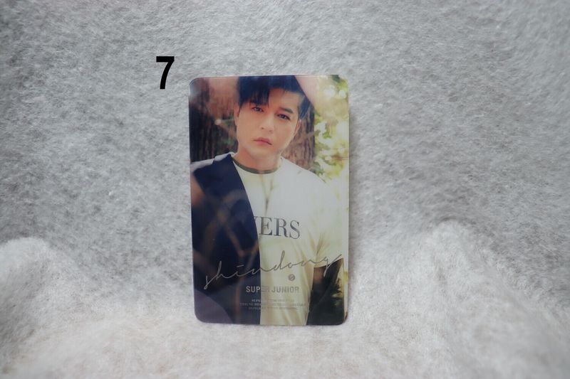 Cartes transparentes Super Junior – Collection incontournable pour les ELF