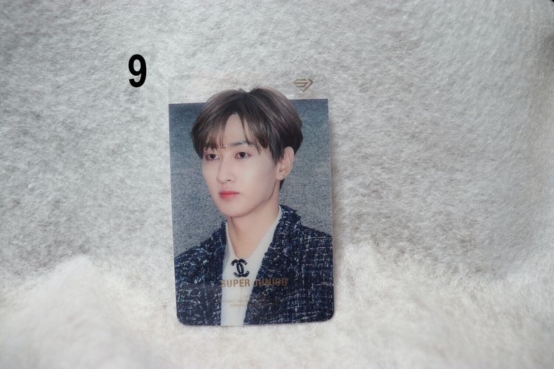 Cartes transparentes Super Junior – Collection incontournable pour les ELF