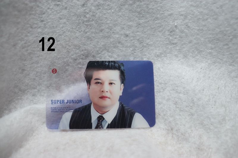Cartes transparentes Super Junior – Collection incontournable pour les ELF