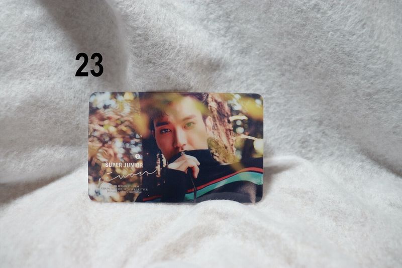 Cartes transparentes Super Junior – Collection incontournable pour les ELF